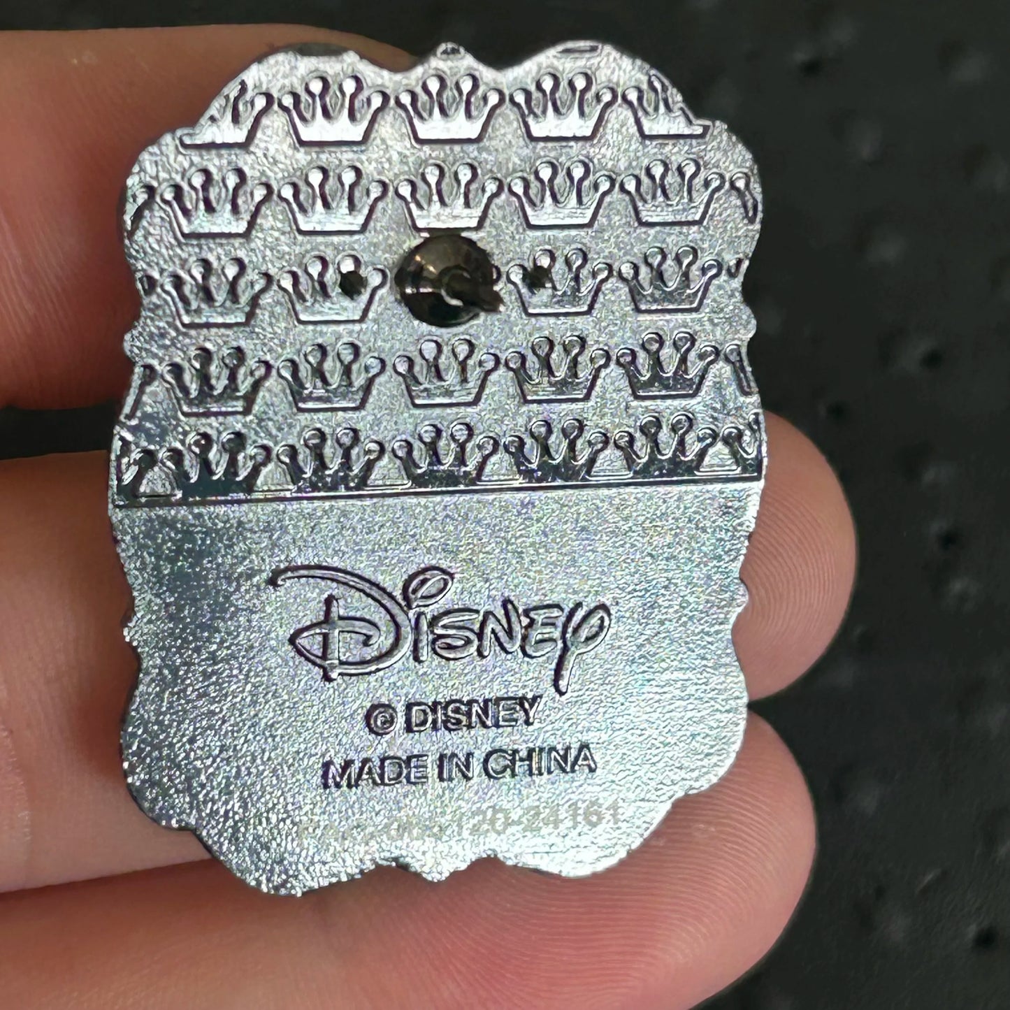 Loungefly - Jasmine - Holding Flowers - Disney Pin