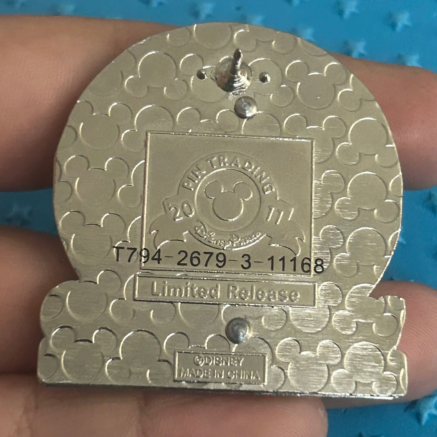 2011 - Spaceship Earth - Half Marathon Weekend - runDisney - LR - Disney Pin