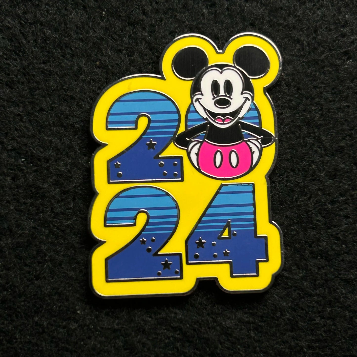 2024 - Mickey Mouse - Starter Series - Disney Pin