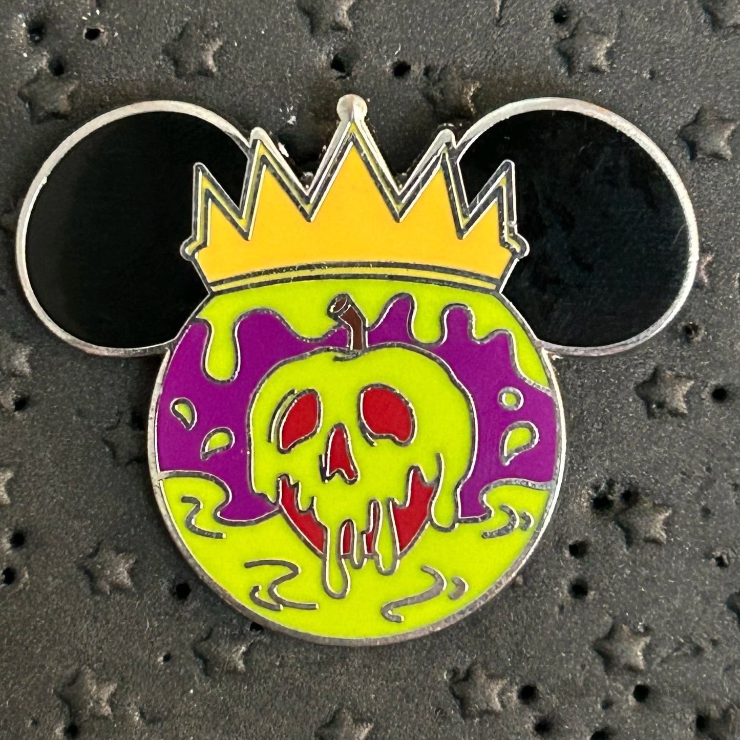 2020 - Evil Queen - Snow White Apple - Villain Mickey Head - Disney Pin