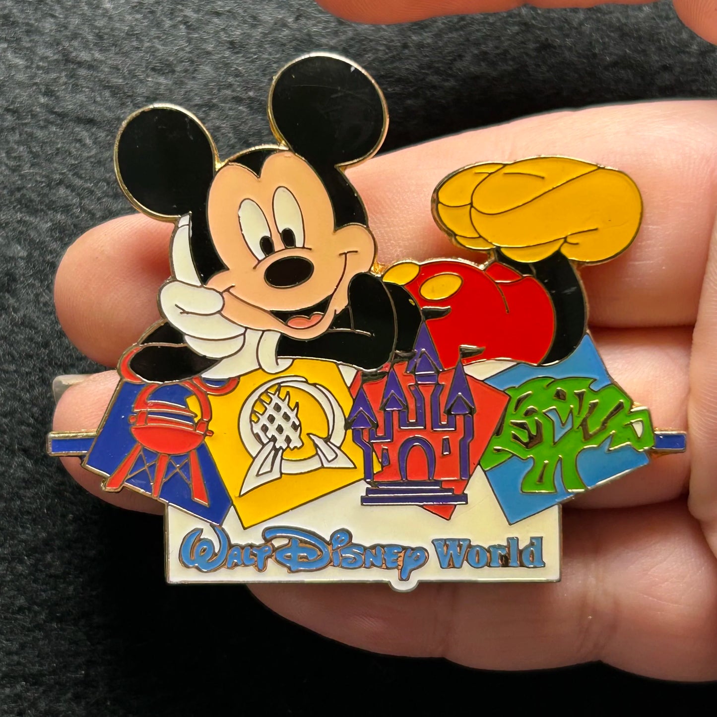 2000 - Mickey Mouse - 4 Parks - Disney Brooch
