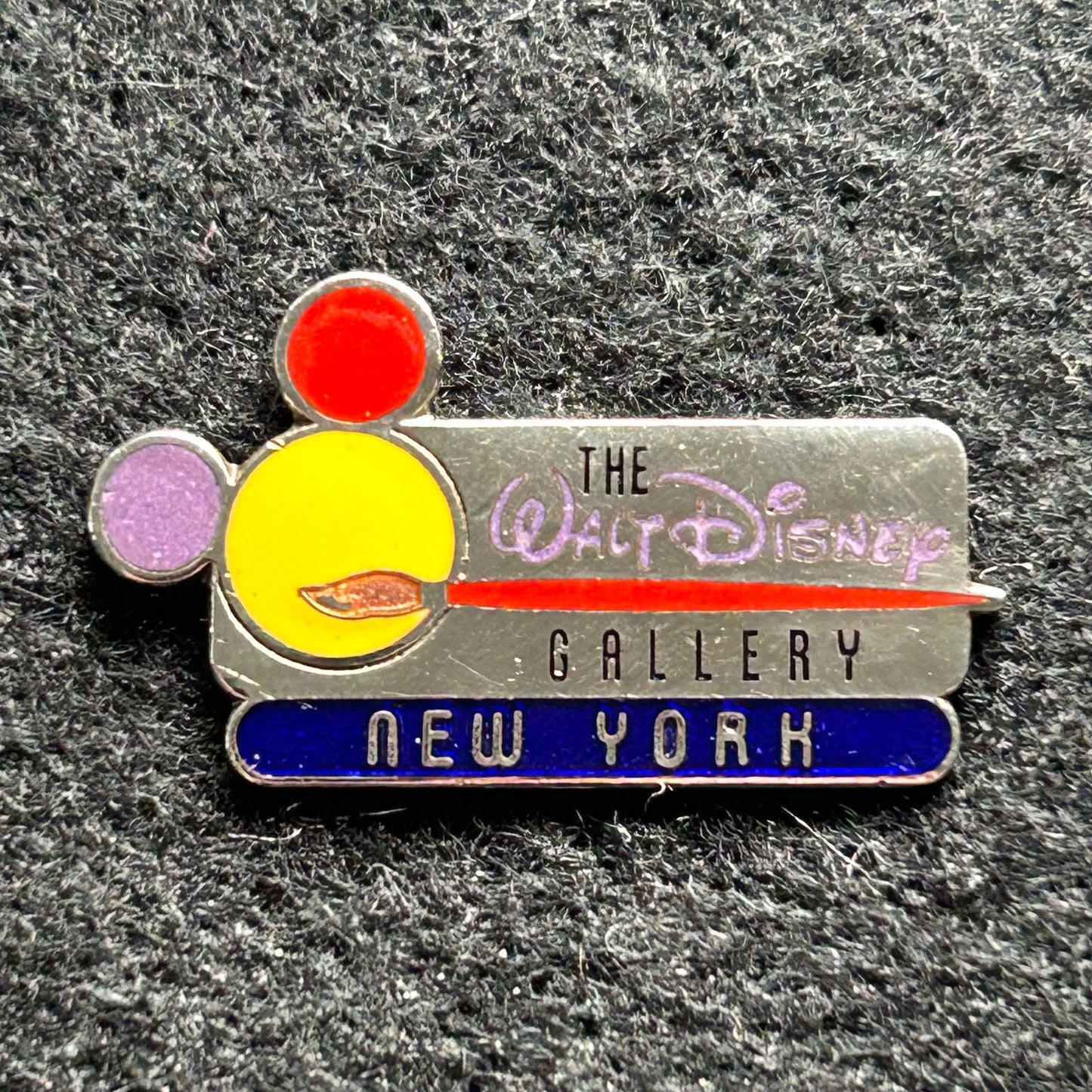 1997 - Vintage - The Walt Disney Gallery - Paint Brush - New York - Disney Pin