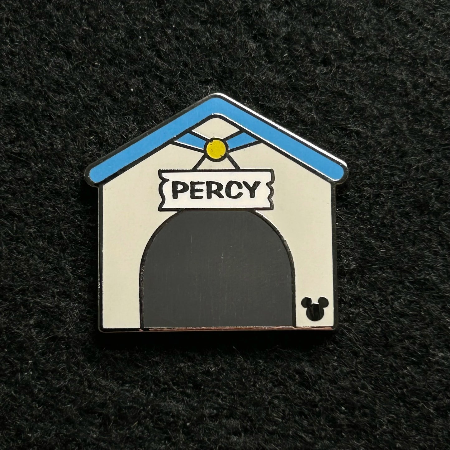 2019 - Percy - Pocahontas- Dog House - Hidden Mickey - Disney Pin