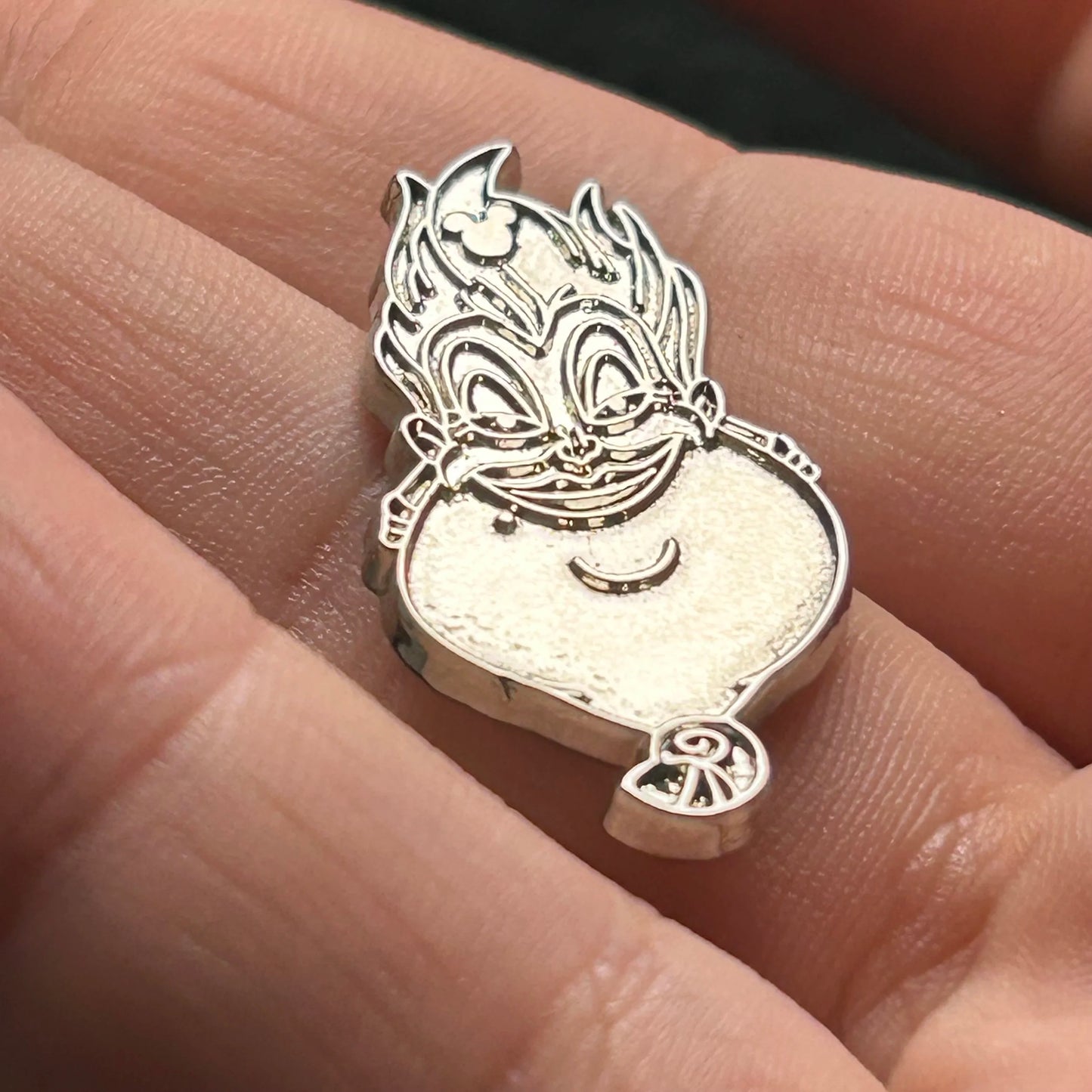 2019 - Ursula - Little Mermaid - Head - Silver Chaser - Hidden Mickey - Disney Pin