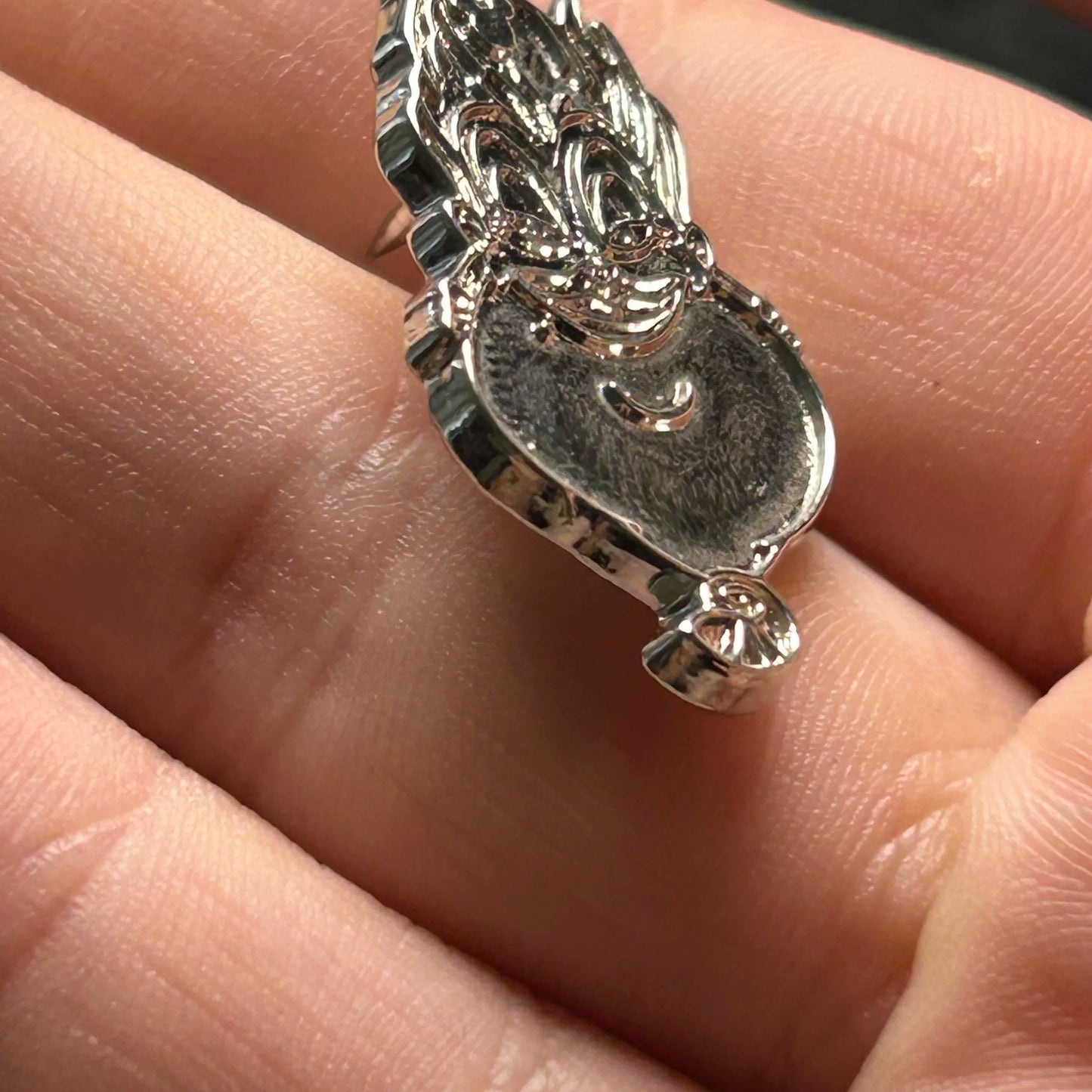 2019 - Ursula - Little Mermaid - Head - Silver Chaser - Hidden Mickey - Disney Pin