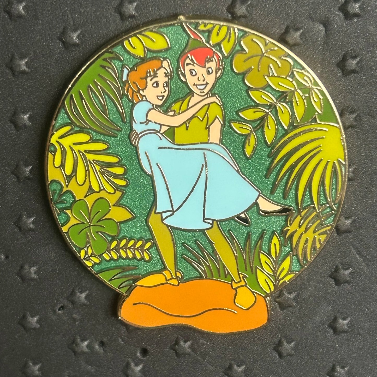 2023 - Peter Pan - Peter holding Wendy - LR - Disney Pin
