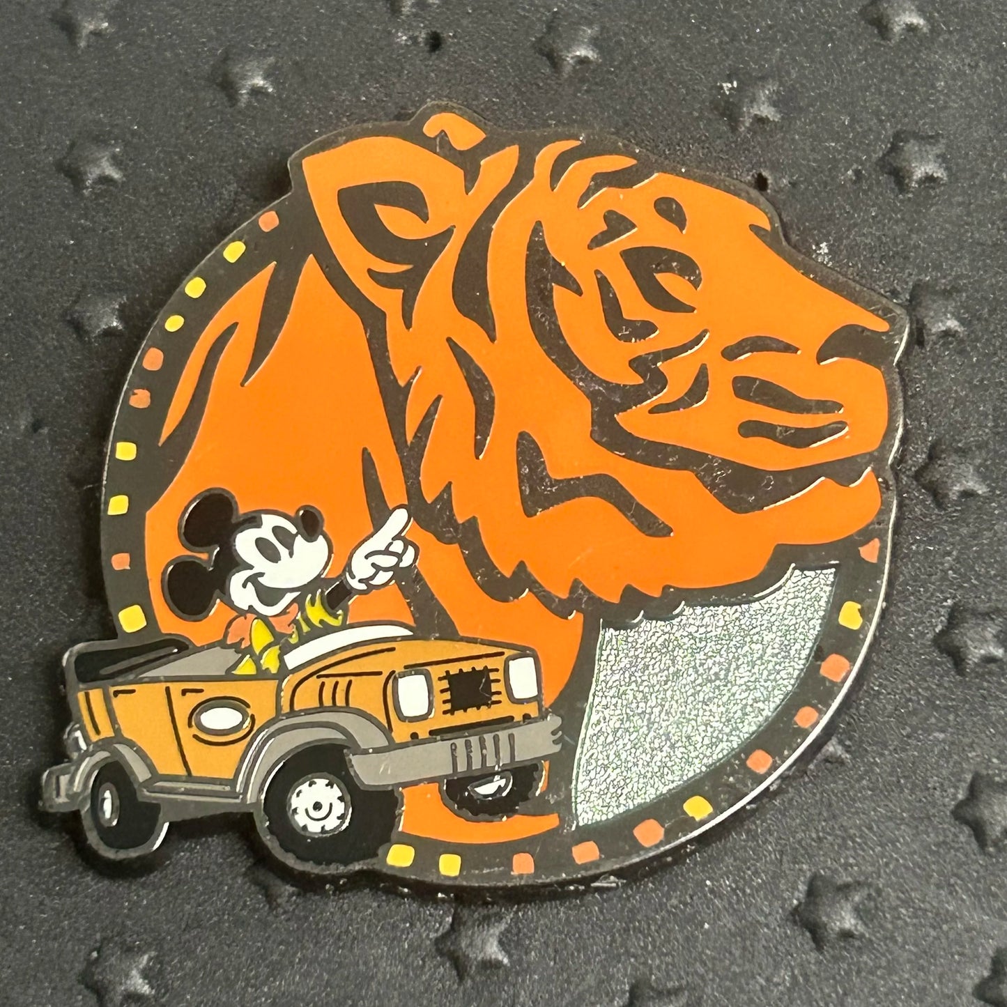 2023 - Mickey Mouse - Tiger - Safari - LR - DAK - 25th Anniversary- Mystery Disney Pin