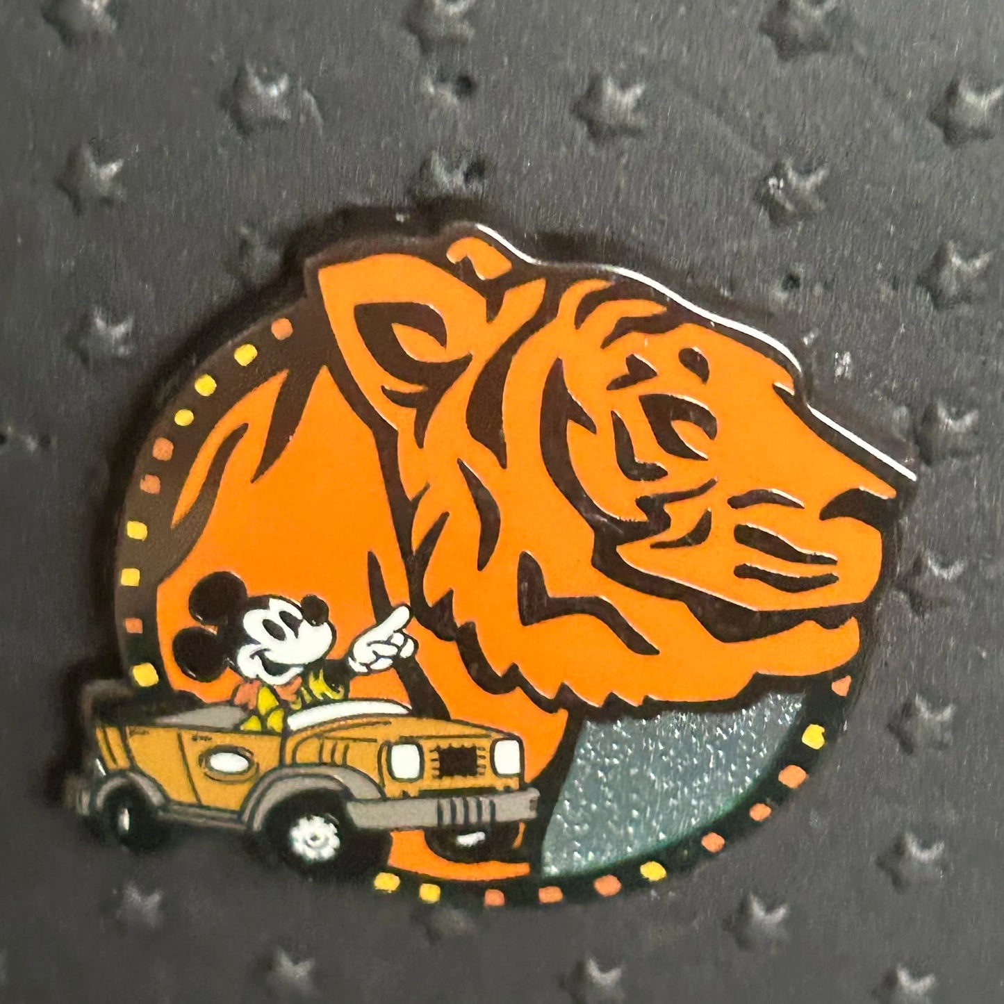 2023 - Mickey Mouse - Tiger - Safari - LR - DAK - 25th Anniversary- Mystery Disney Pin