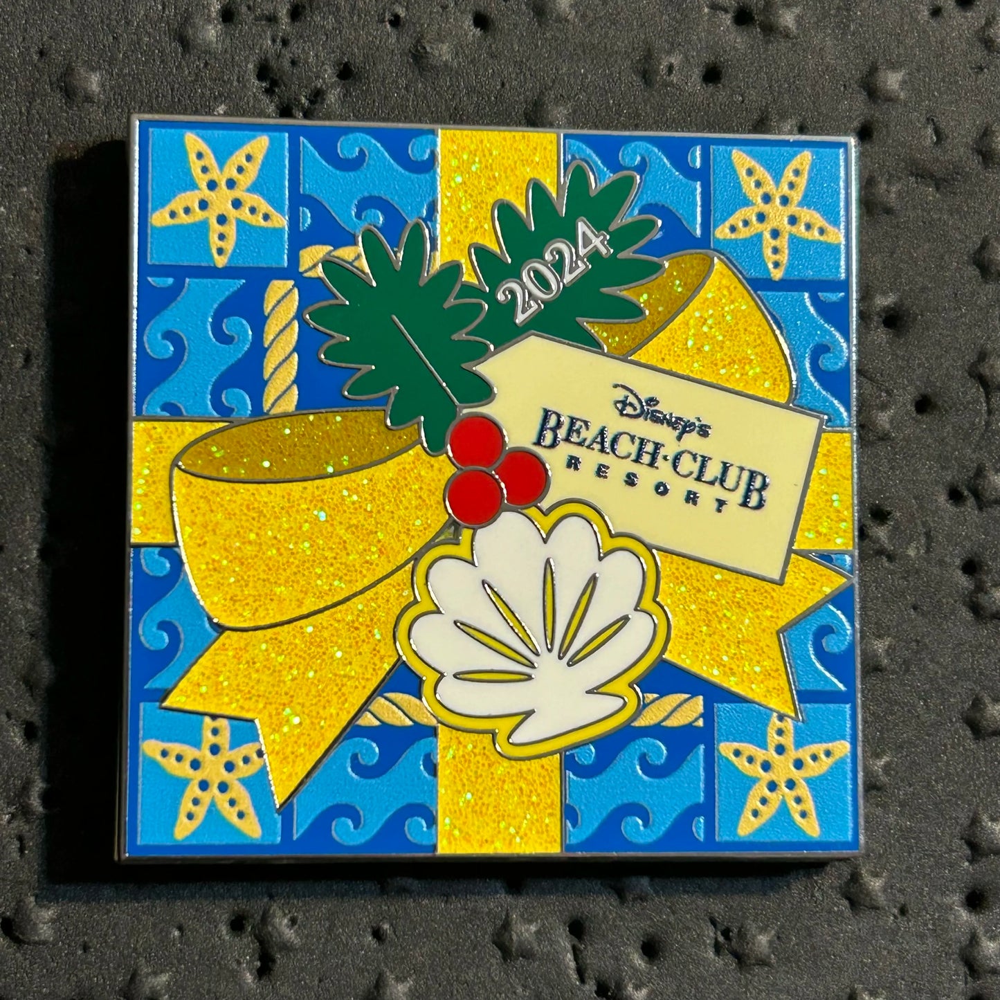 2024 - Ariel - The Little Mermaid - Christmas Gift - LE 2,000 - Disney Pin