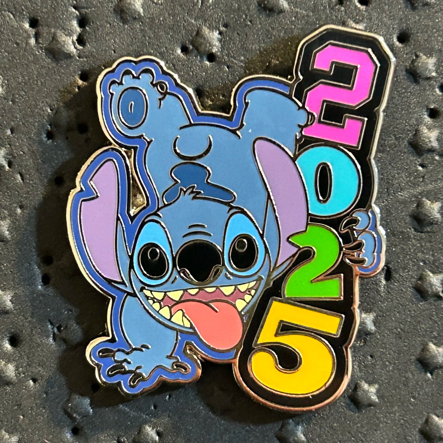 2025 - Stitch - Happy - Disney Pin