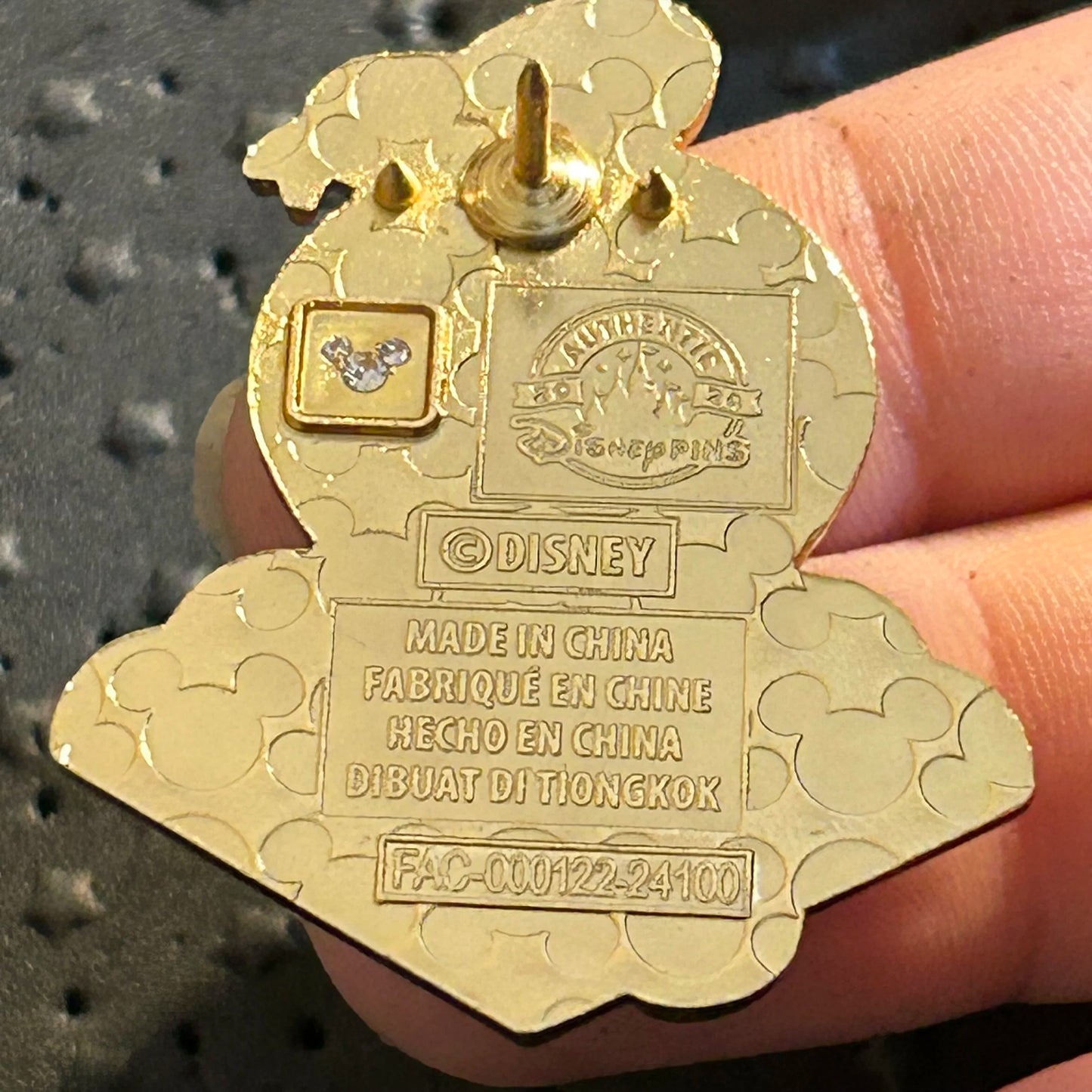 2024 - Donald Duck - Character Fan - Mystery Pin