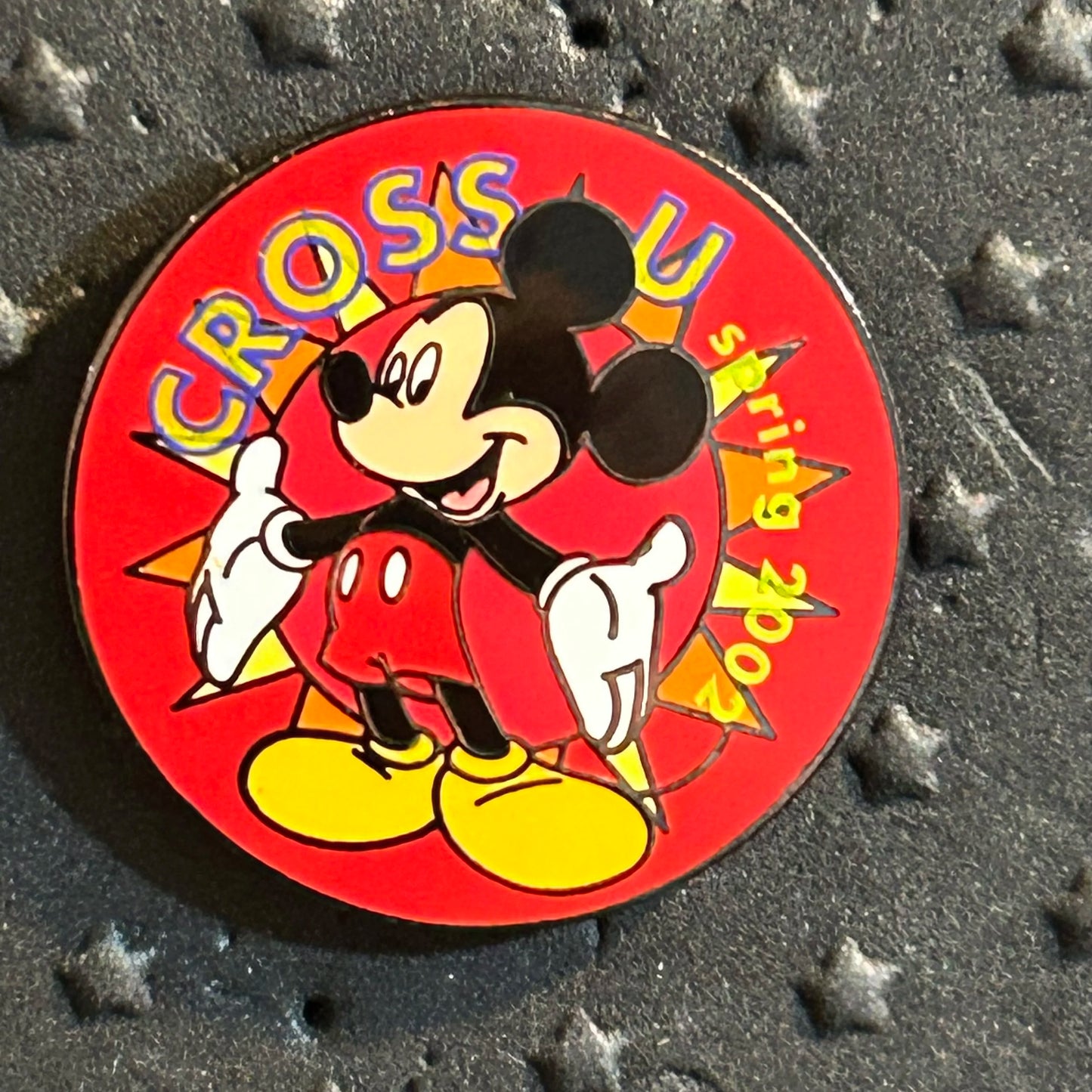 2002 - Mickey Mouse - Cross U - Disney Pin