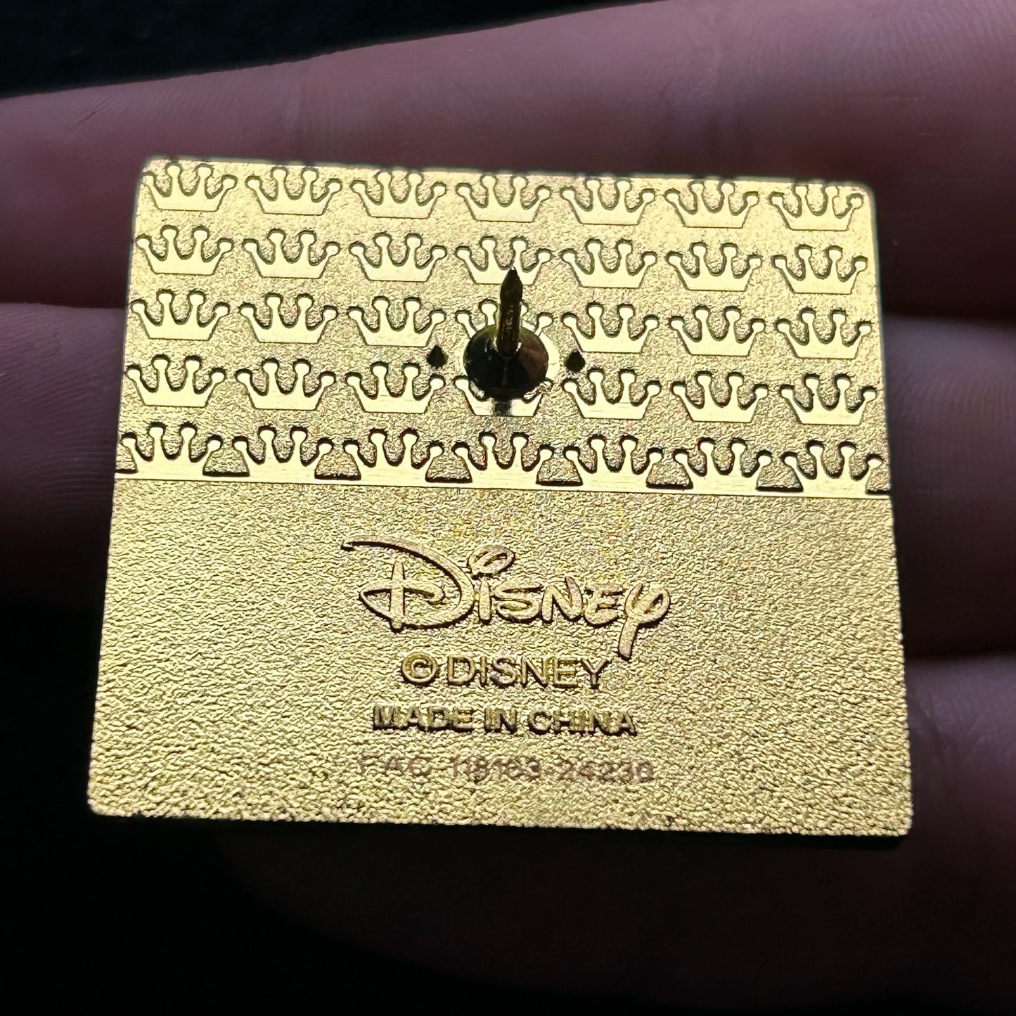 2024 - Daisy Duck - Loungefly - Mickey and Friends - Artwork - Mystery Pin