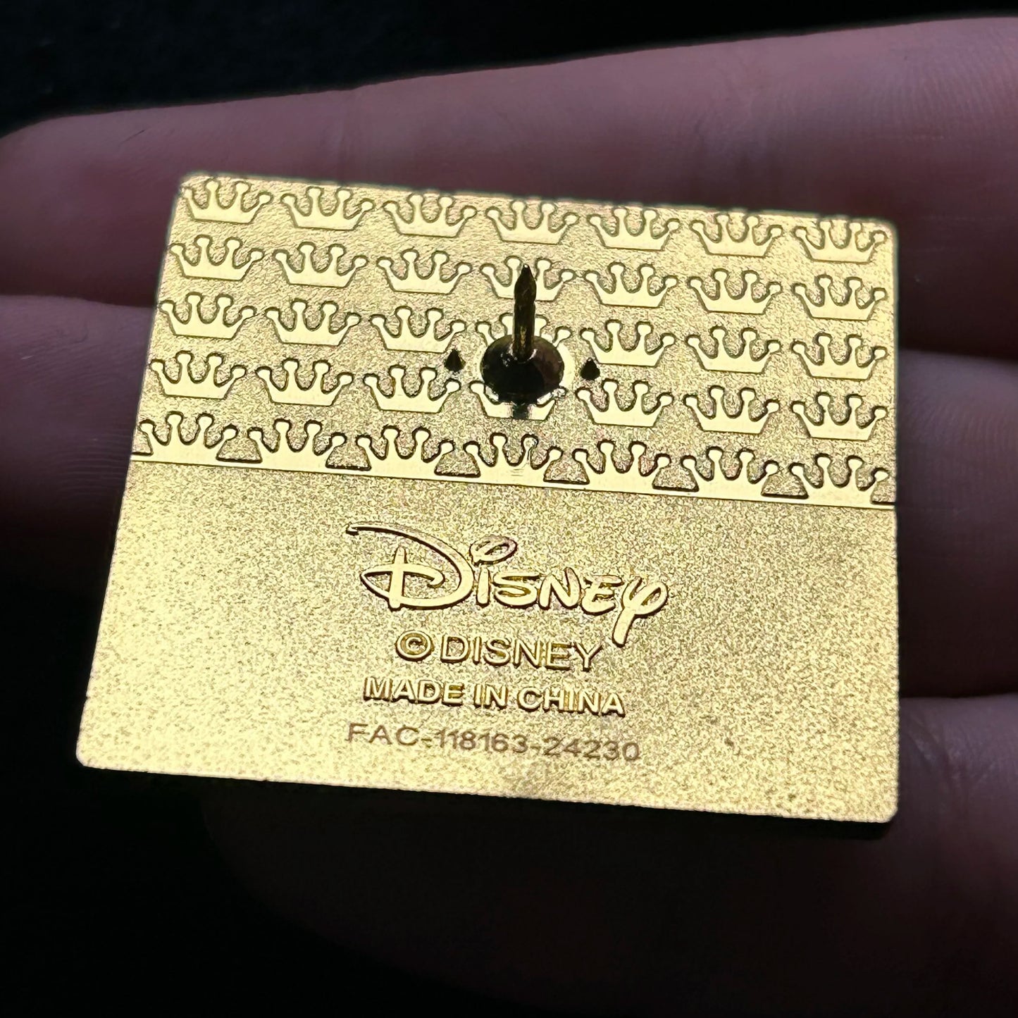 2024 - Daisy Duck - Loungefly - Mickey and Friends - Artwork - Mystery Pin