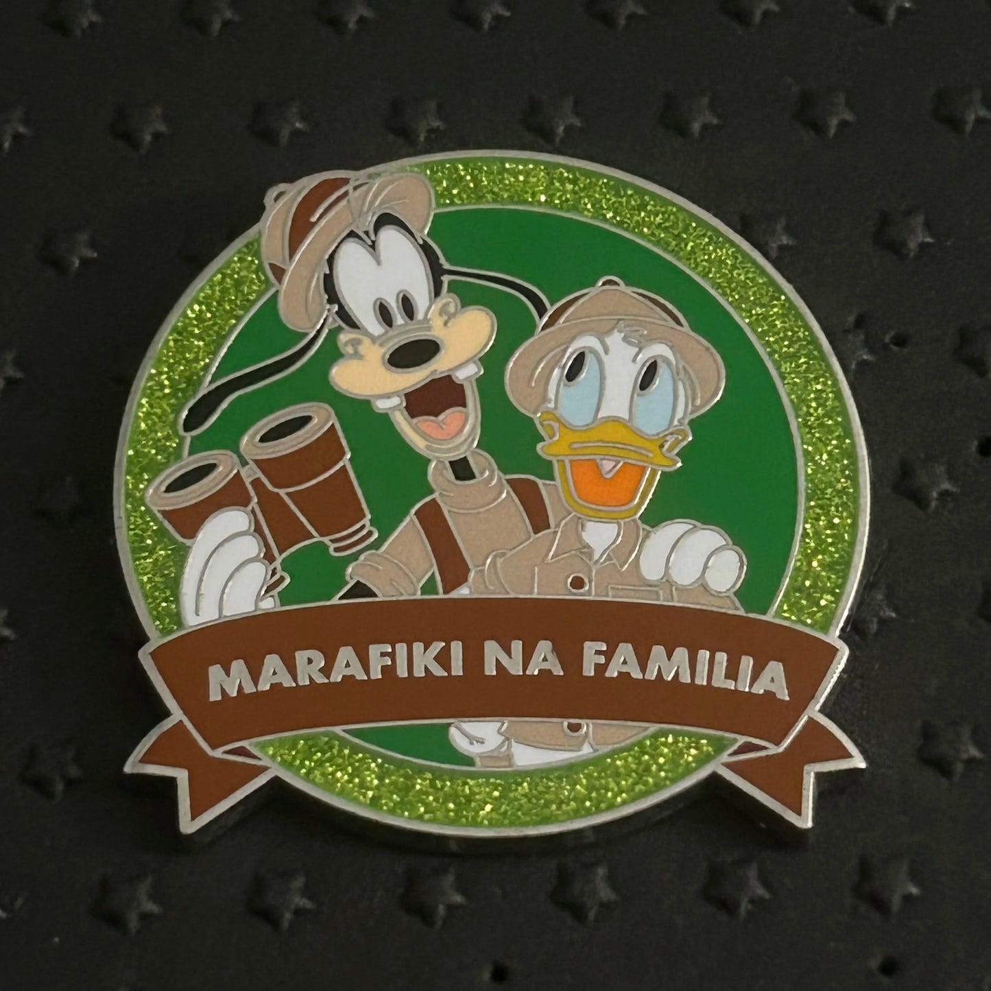 2022 - Donald Duck and Goofy - Friends and Family - Limited Release - Disney Pin