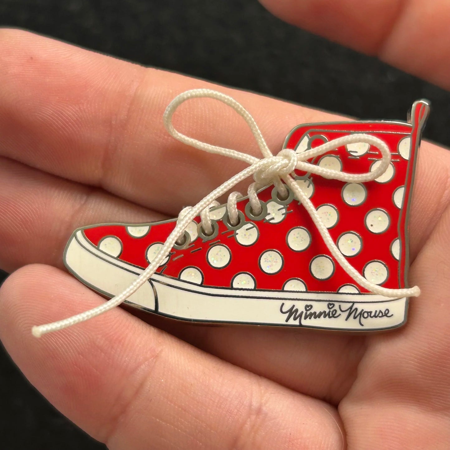 2014 - Minnie Mouse - Sneaker - Signature - Disney Pin