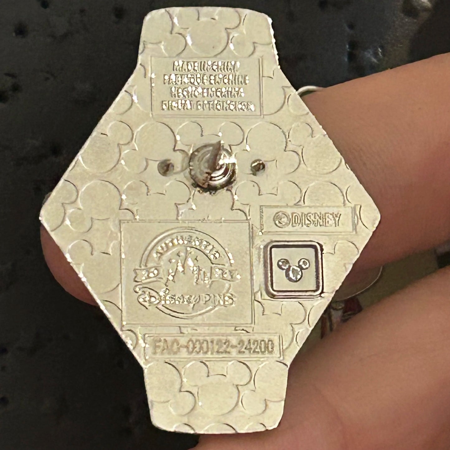 2024 - Queen of Hearts - Alice in Wonderland - Mystery Pin