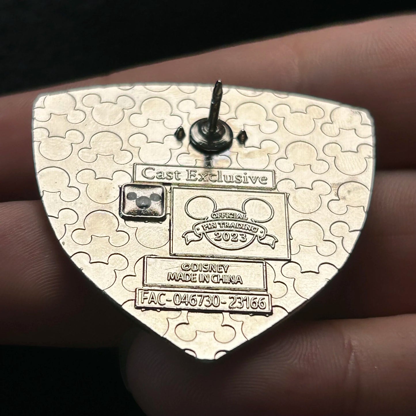 2023 - Recreation - Life Raft - Cast Exclusive - Disney Pin