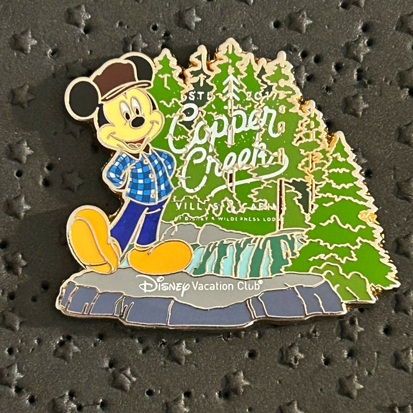 2017 - Mickey Mouse - Copper Creek Villas & Cabin - DVC - Disney Pin