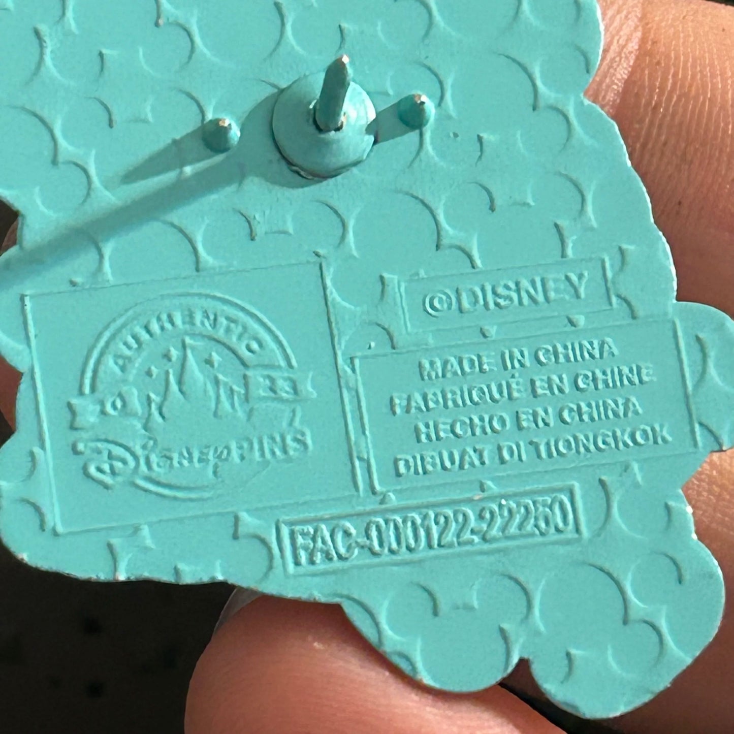 2023 - Chip and Dale - Lanyard Starter Series - Disney Pin