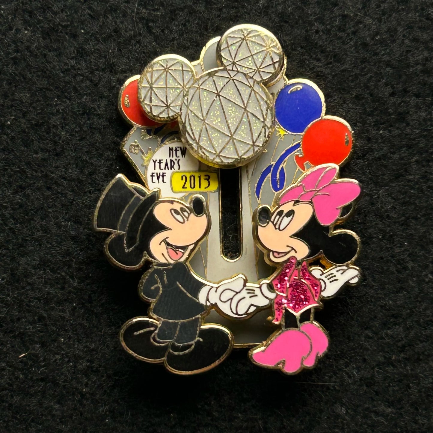 2013 - Mickey and Minnie - New Years - EPCOT Ball - Slider - LE 4,000 - Disney Pin
