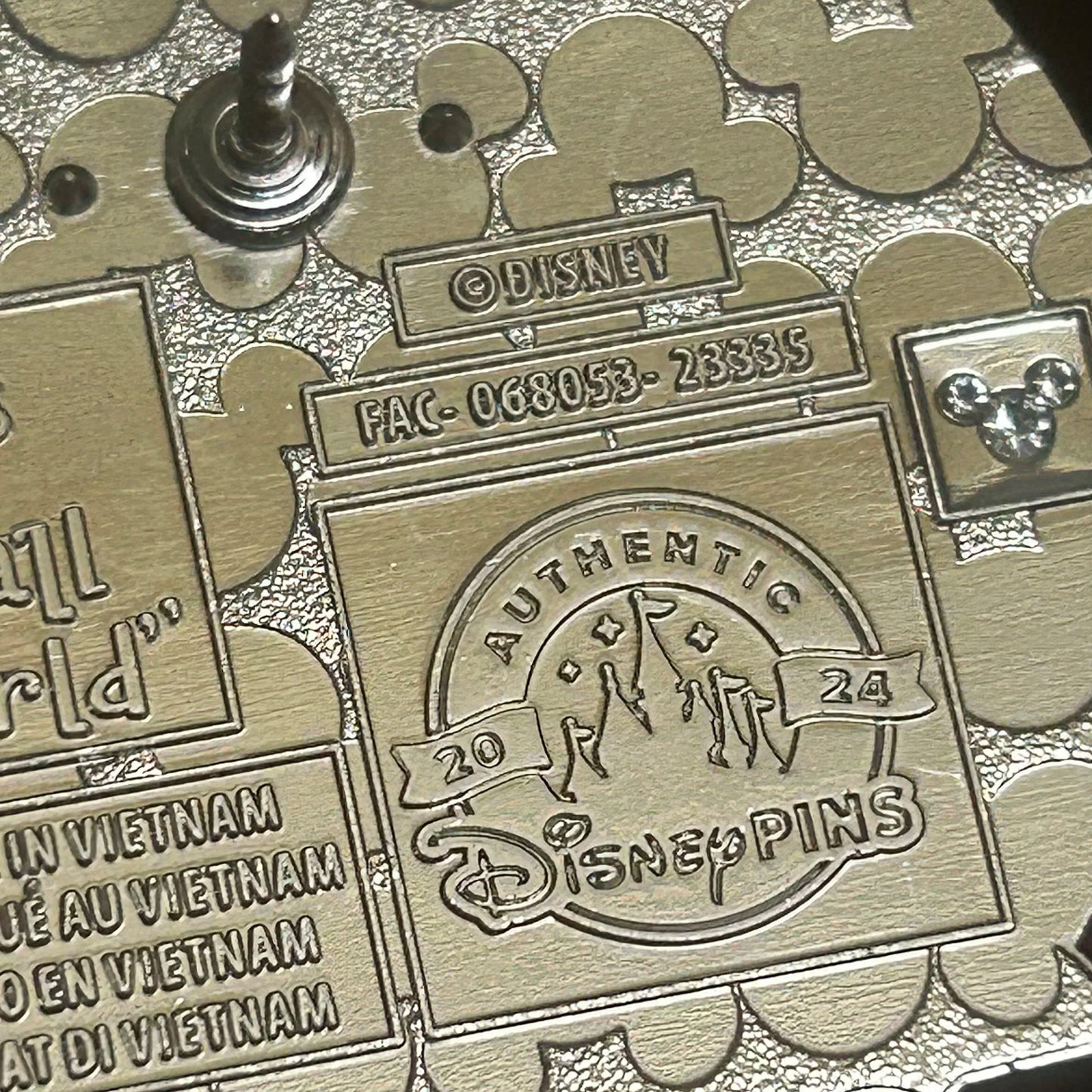 2024 - Kangaroo - It’s A Small World - Mystery Pin