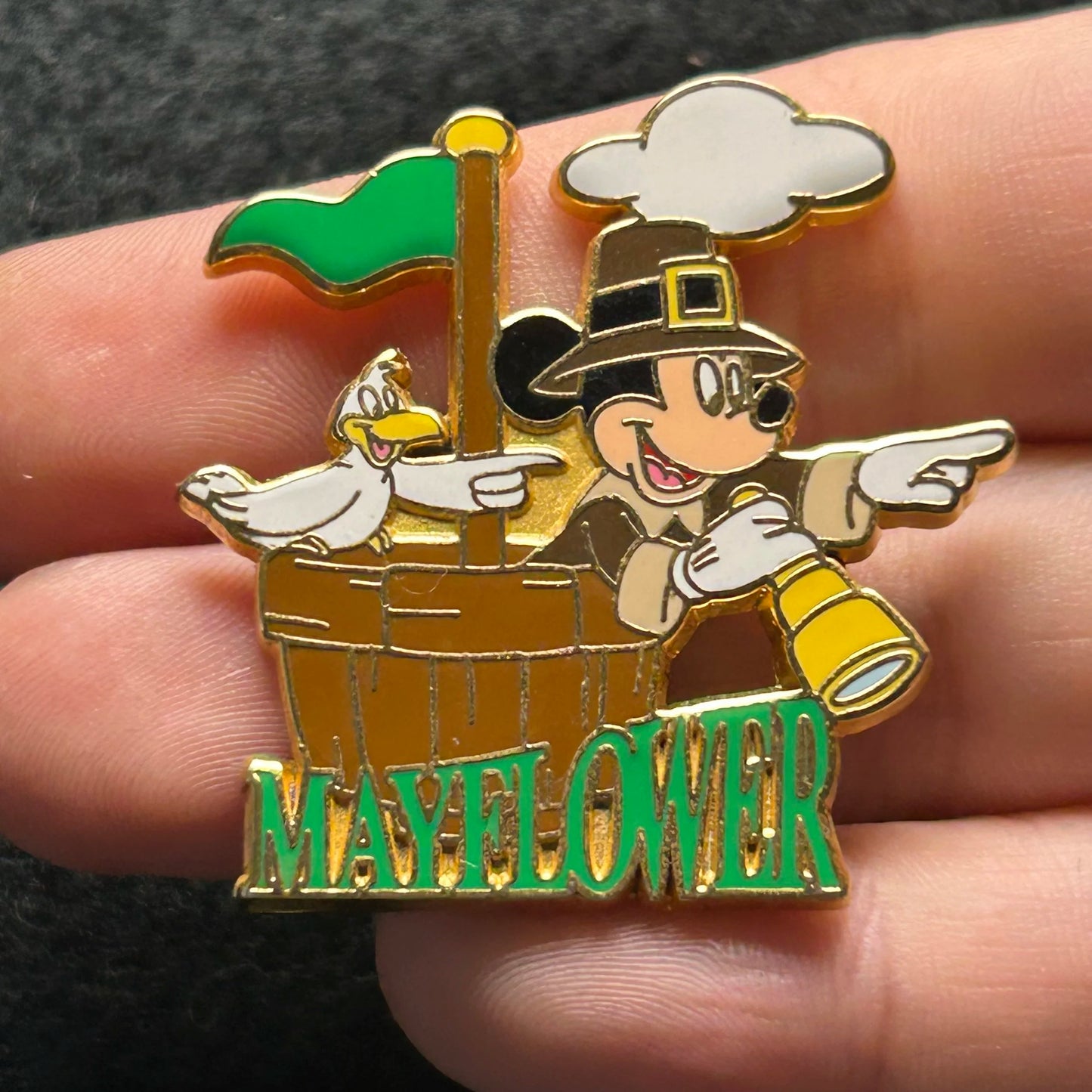 2002 - Mickey Mouse and Bird - Mayflower - 12 Months of Magic - Disney Pin