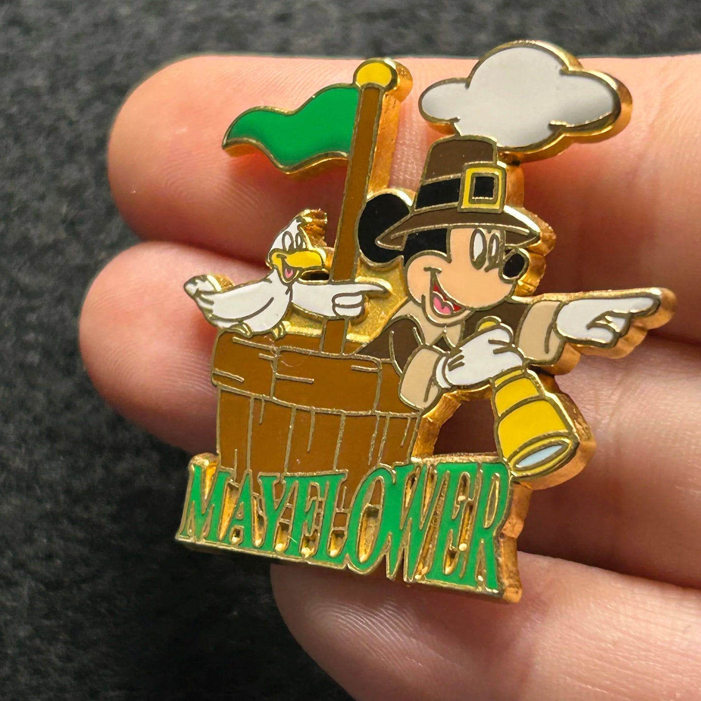 2002 - Mickey Mouse and Bird - Mayflower - 12 Months of Magic - Disney Pin