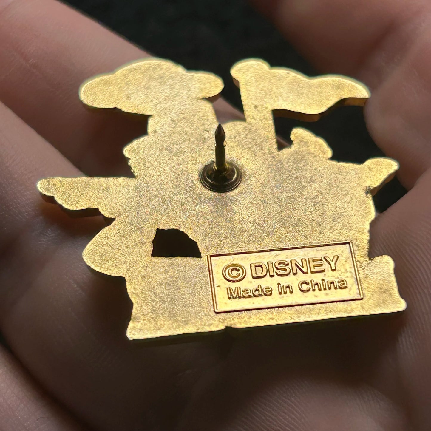 2002 - Mickey Mouse and Bird - Mayflower - 12 Months of Magic - Disney Pin
