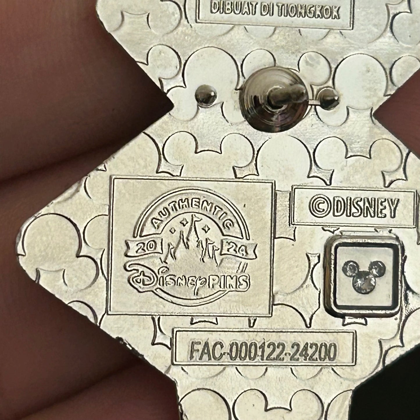 2024 - Caterpillar- Alice in Wonderland - Mystery Pin