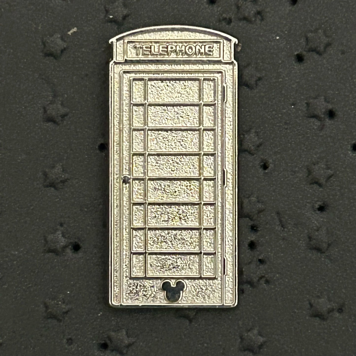 2011 - Telephone Booth - Chaser - WDW - Hidden Mickey - Disney Pin