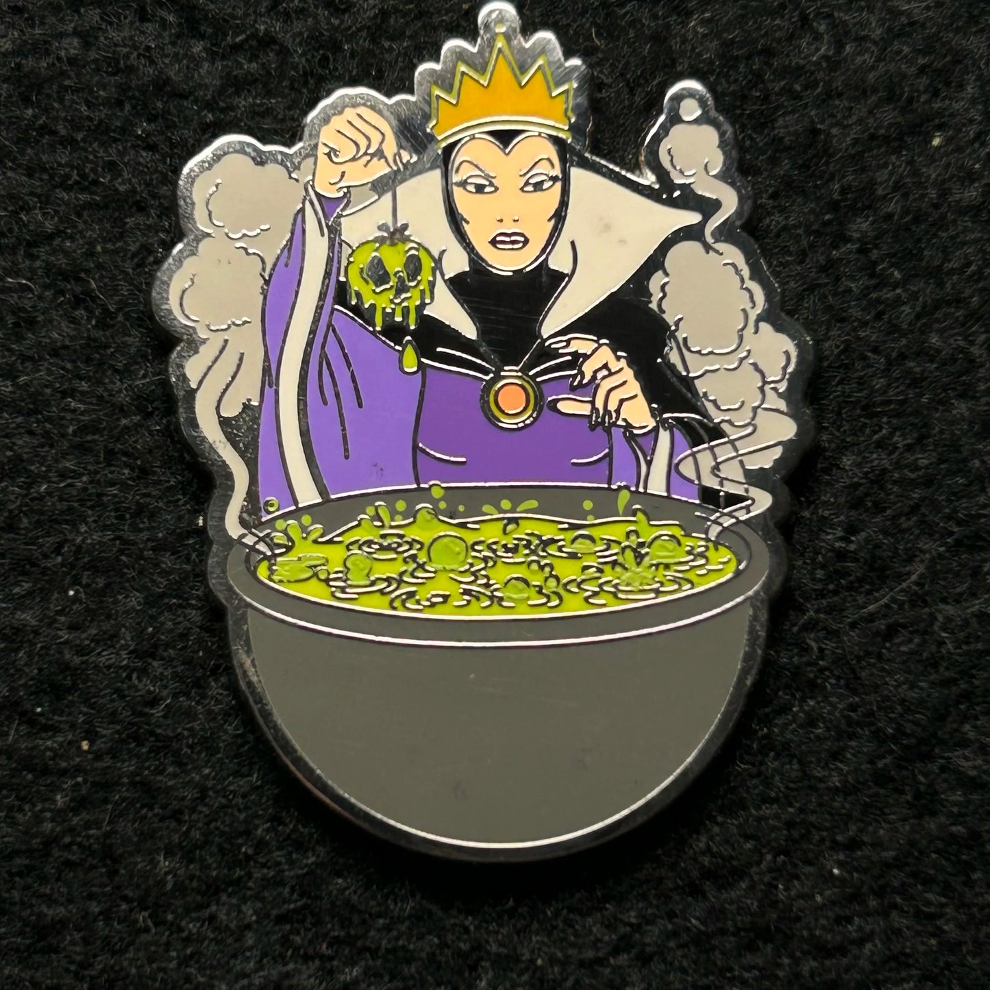 Evil Queen - Poison Apple and Cauldron - Snow White - MII - Disney Pin