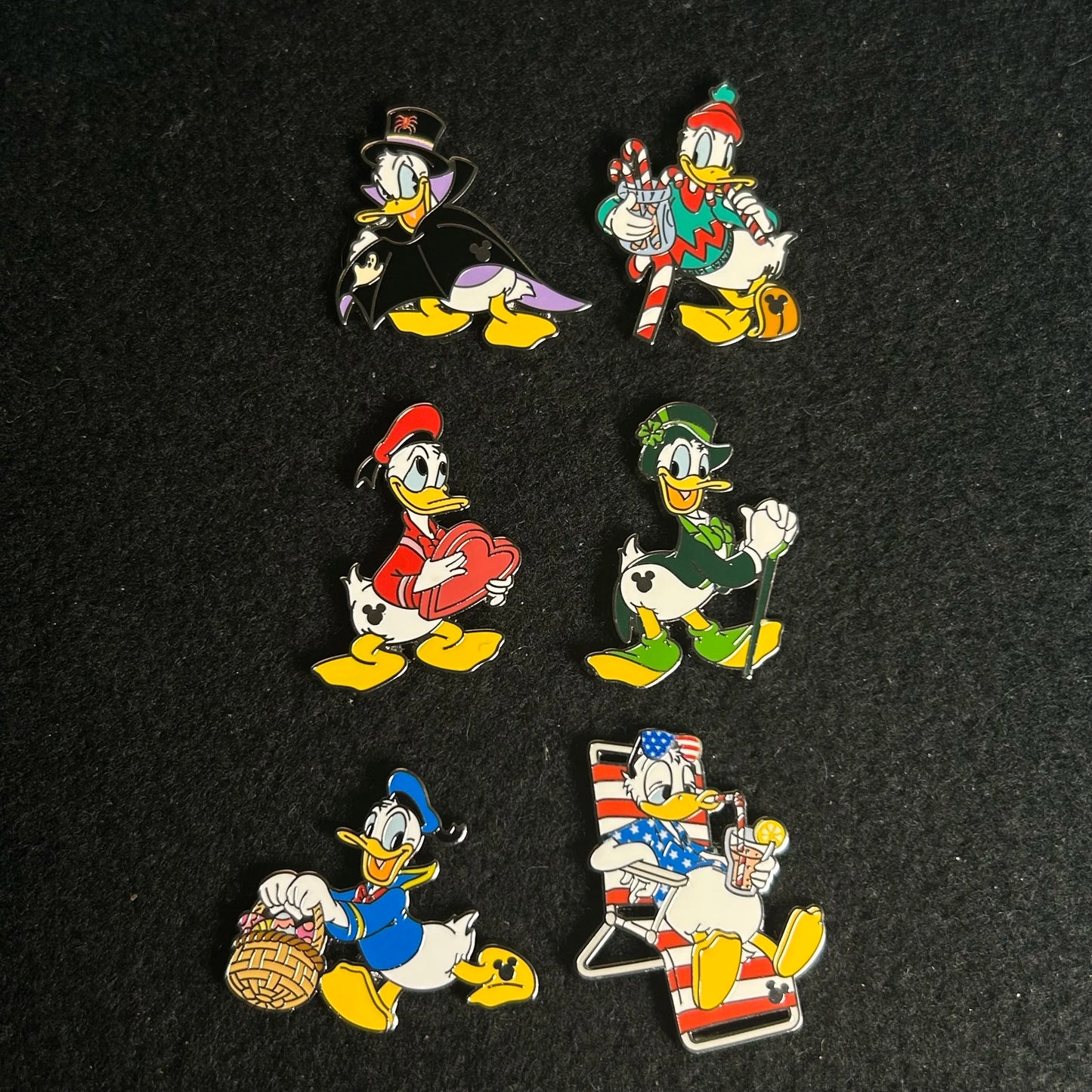 FULL SET - 2025 - Donald Duck - Hidden Disney - Holiday Series - 6 Pins