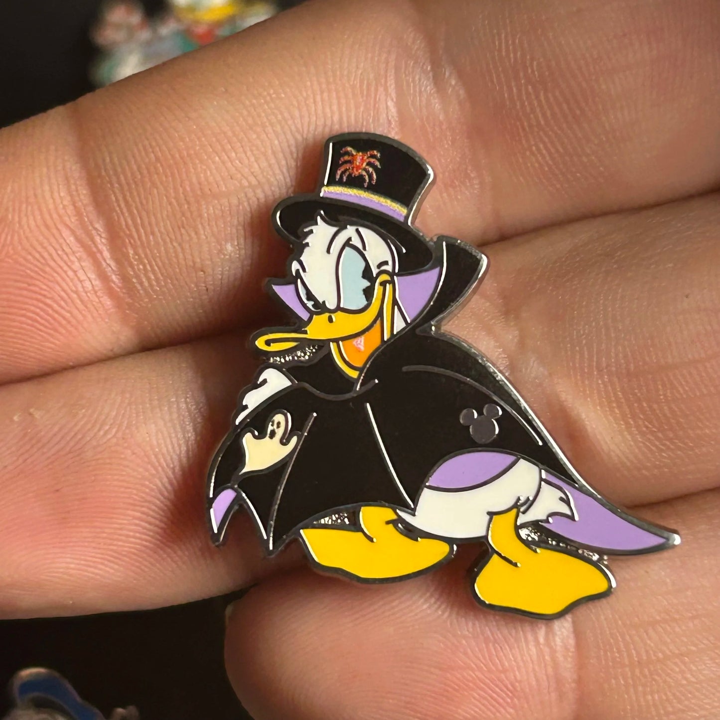 FULL SET - 2025 - Donald Duck - Hidden Disney - Holiday Series - 6 Pins