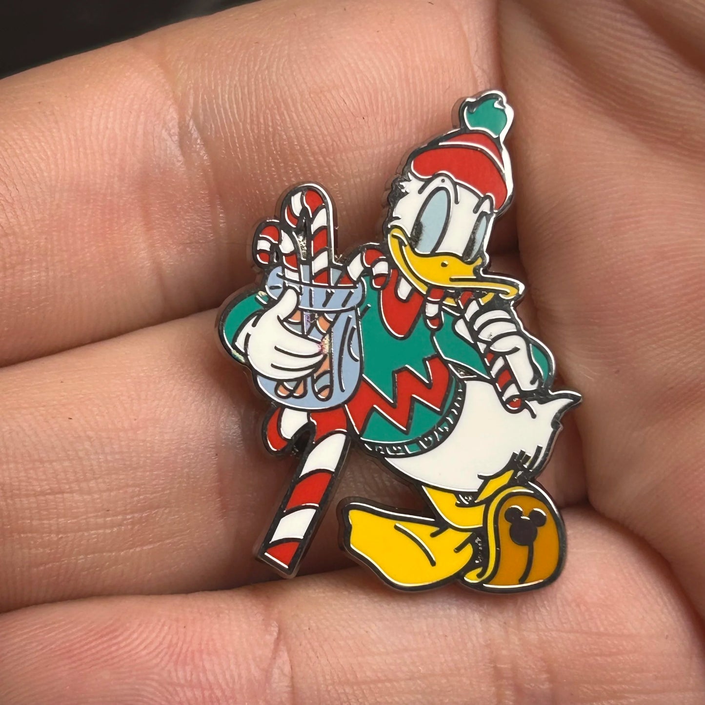 FULL SET - 2025 - Donald Duck - Hidden Disney - Holiday Series - 6 Pins