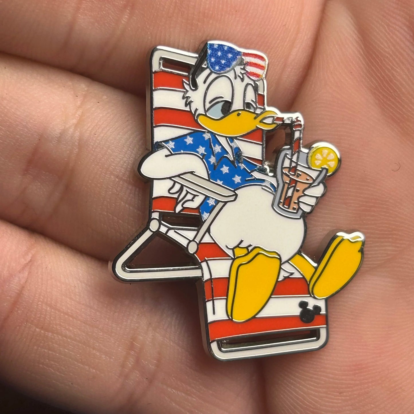 FULL SET - 2025 - Donald Duck - Hidden Disney - Holiday Series - 6 Pins