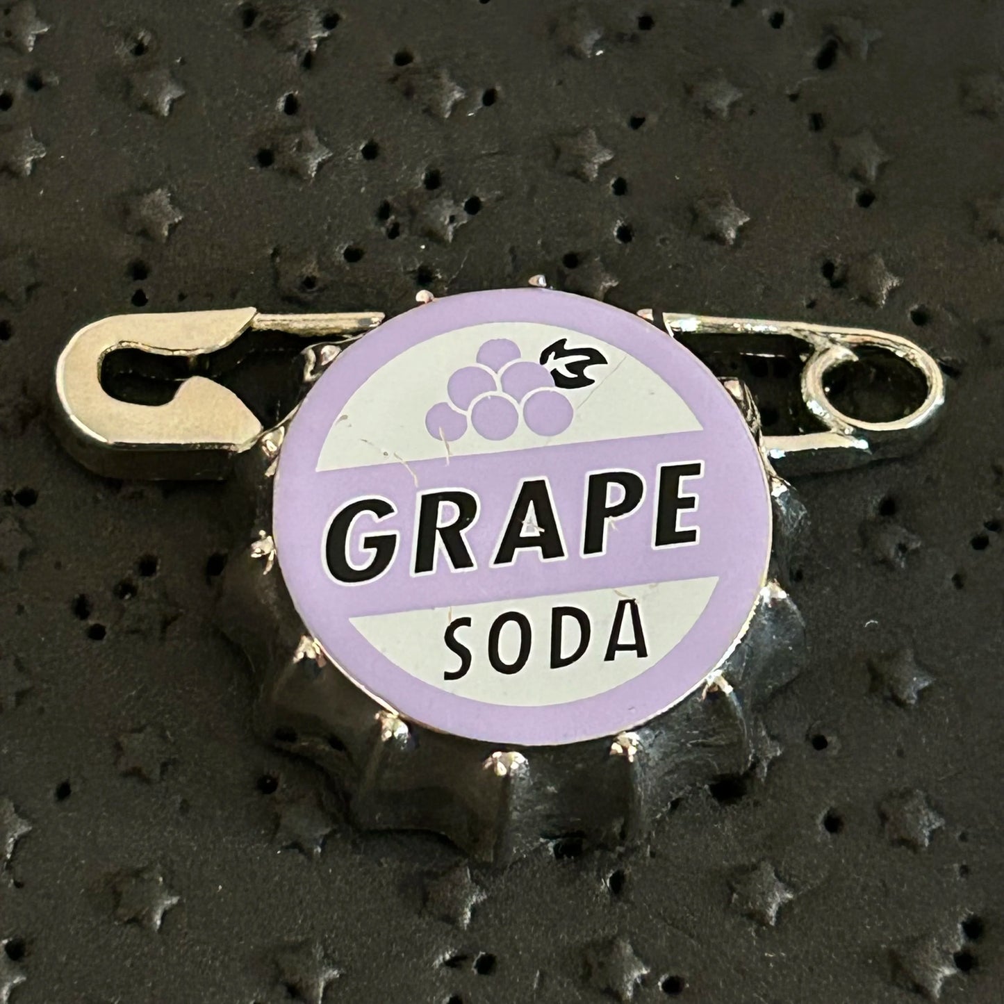 2010 - Grape Soda Safety Pin - Up - Disney Pin