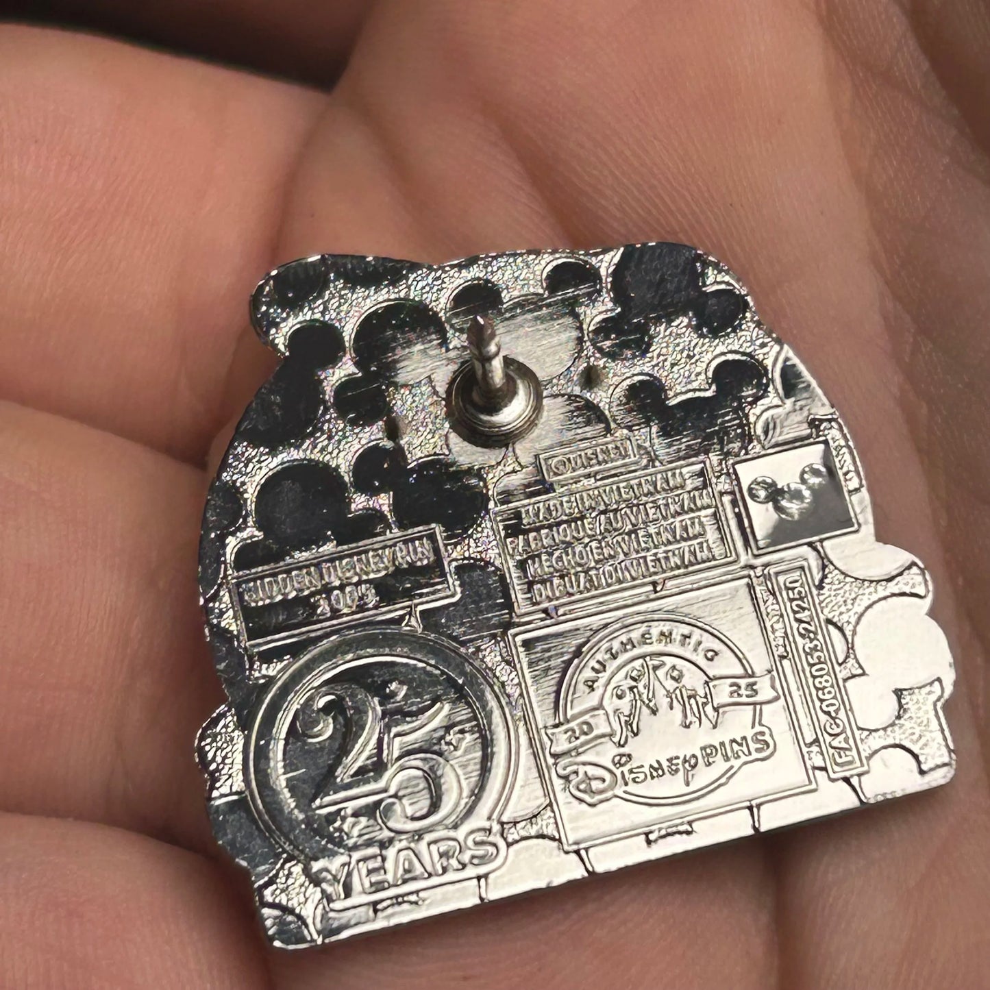 FULL SET - 2025 - 25 Years Of Pin Trading - WDW - HD - 6 Pins