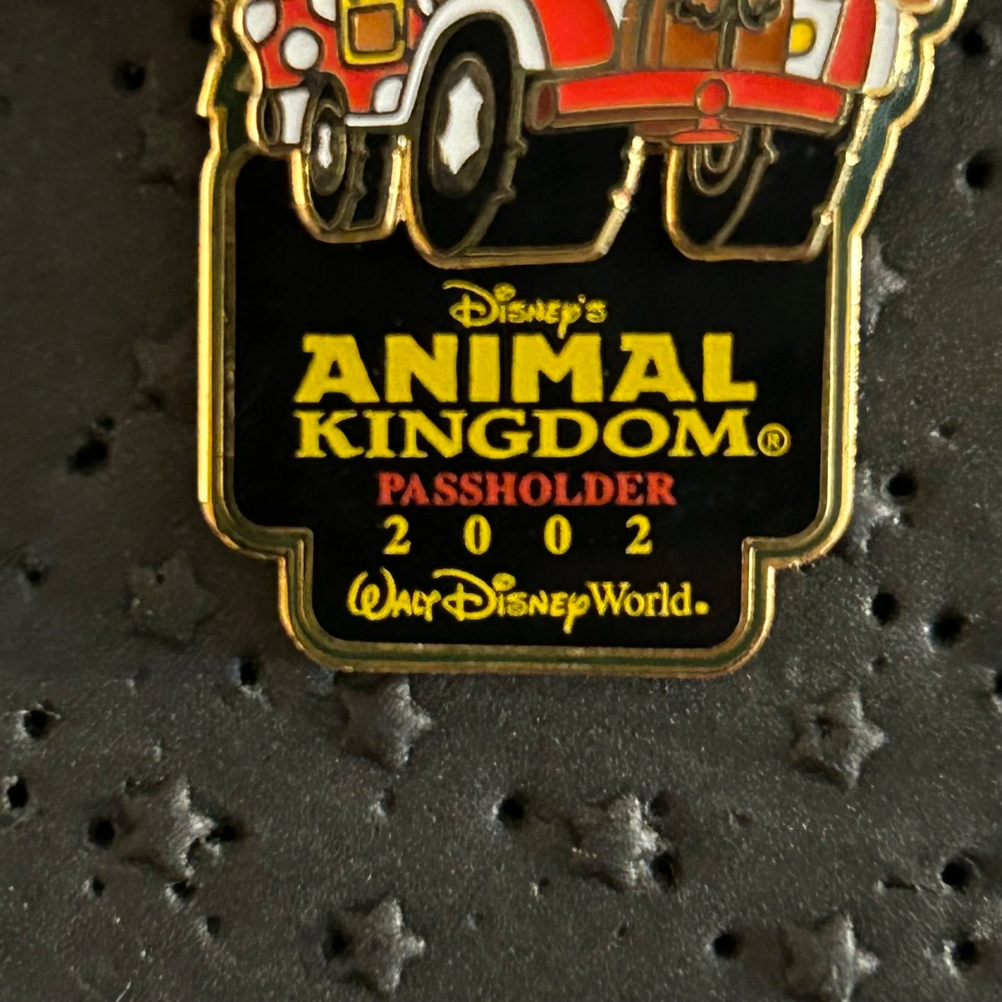 2002 - Minnie Mouse Driving Flower Truck - Passholder Exclusive - LE 7,500 - Disney Pin on Pin
