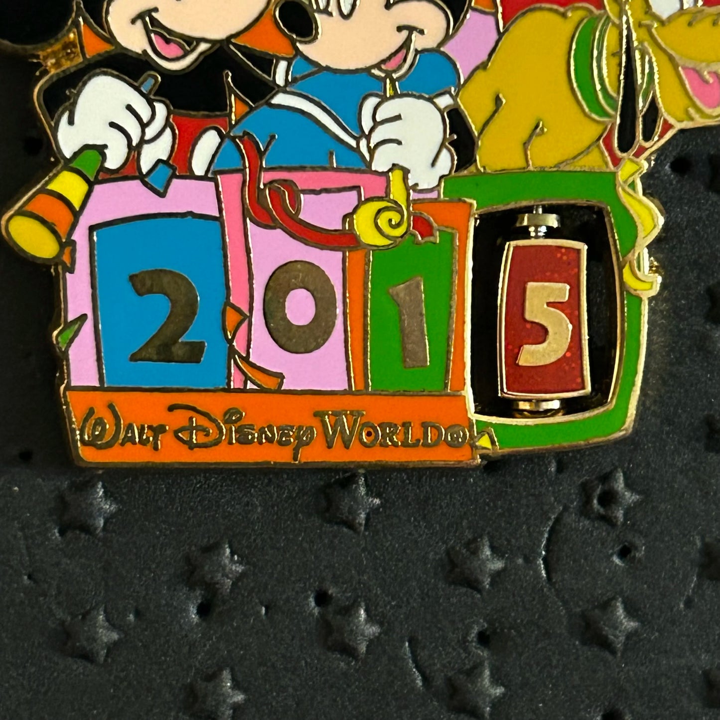 2015 - Pluto, Mickey and Minnie - Happy New Years - WDW - LE 5,000 - Disney Pin