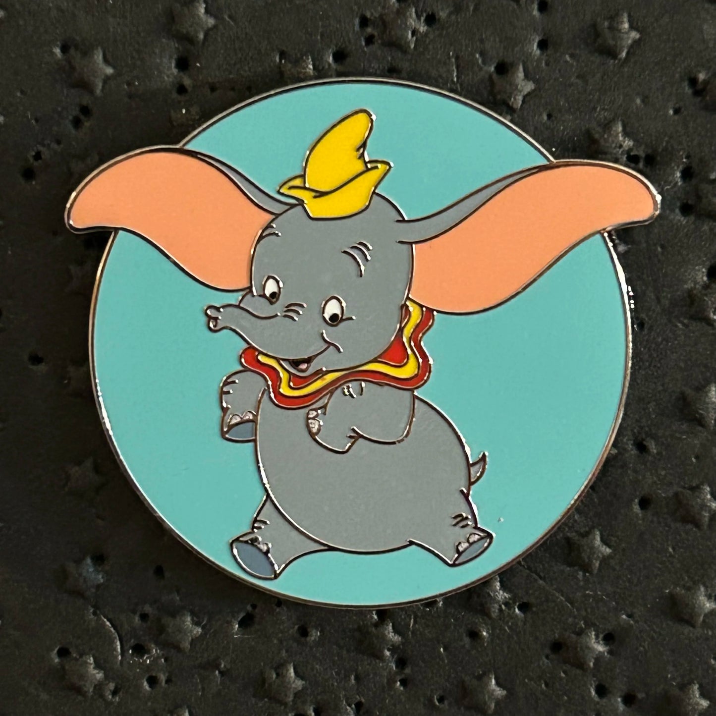 2024 - Dumbo - Flying - MMC - Mystery Pin