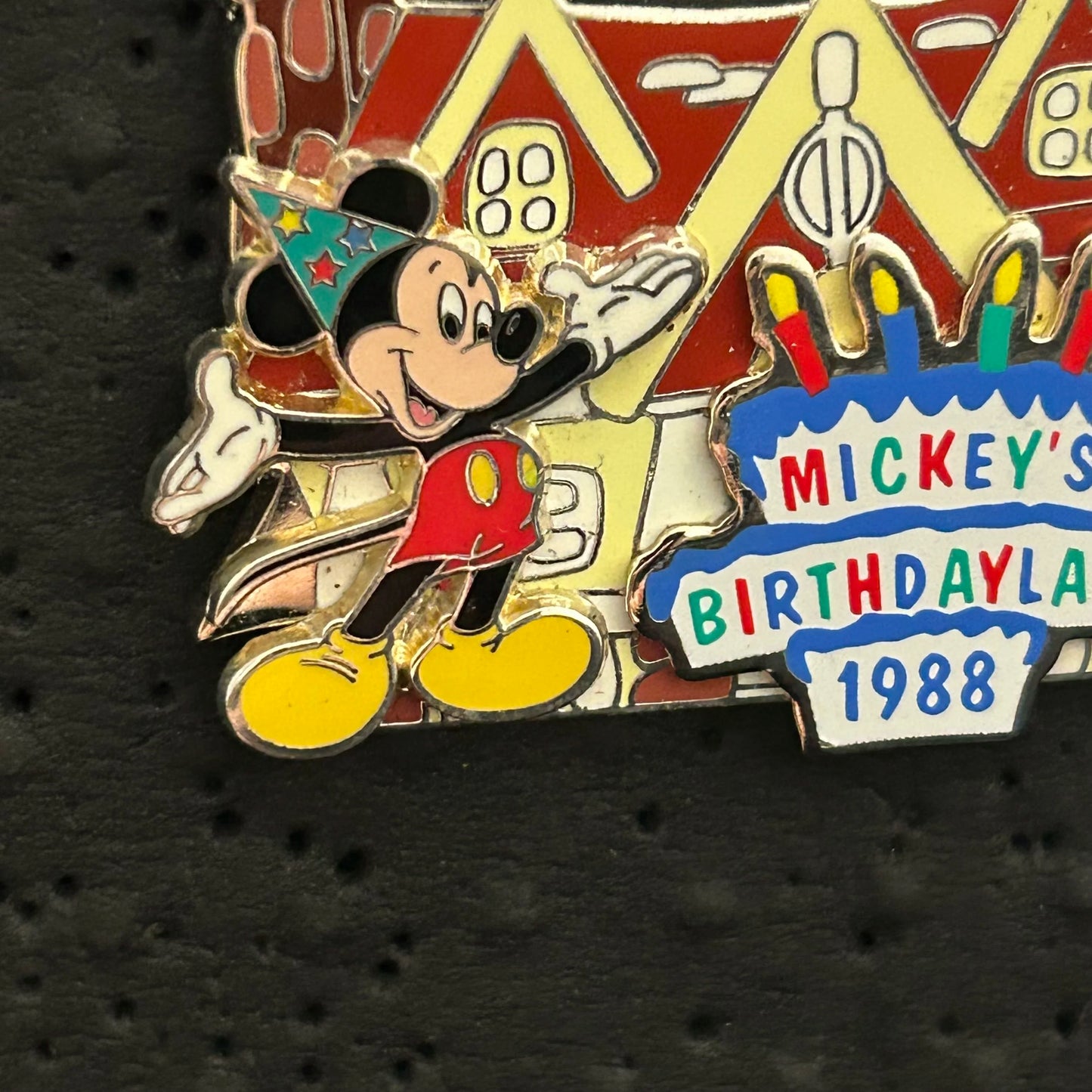 2006 - Mickey Mouse Birthdayland - Limited Edition 2,500 - Disney Pin on Pin
