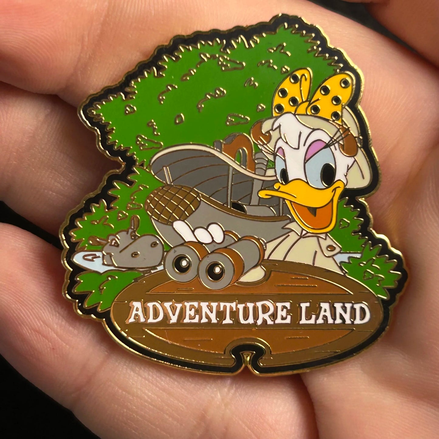 2001 - Daisy Duck - Adventureland - LE 3,500 - WDW - Disney Pin