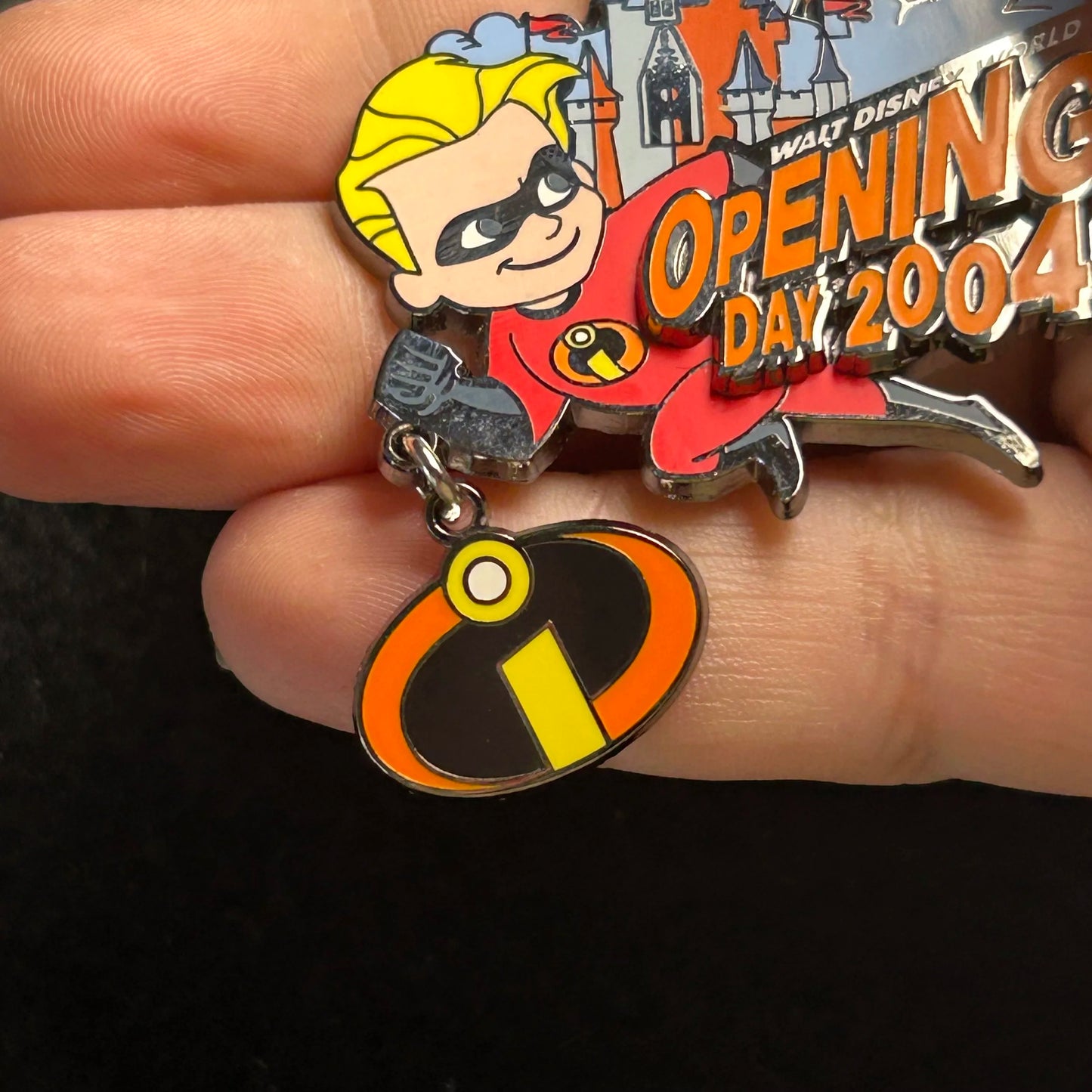 2004 - Dash - The Incredibles - WDW - Opening Day - LE 3,000 - Disney Pin on Pin