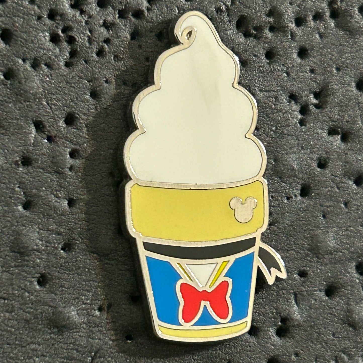2018 - Donald Duck - Ice Cream - Hidden Mickey - Disney Pin