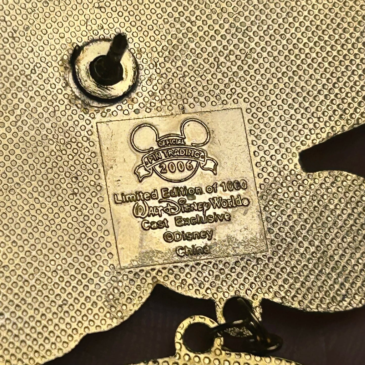 2006 - Mickey, Minnie and Pluto - Mothers Day - LE 1,000 - Dangle - Disney Pin