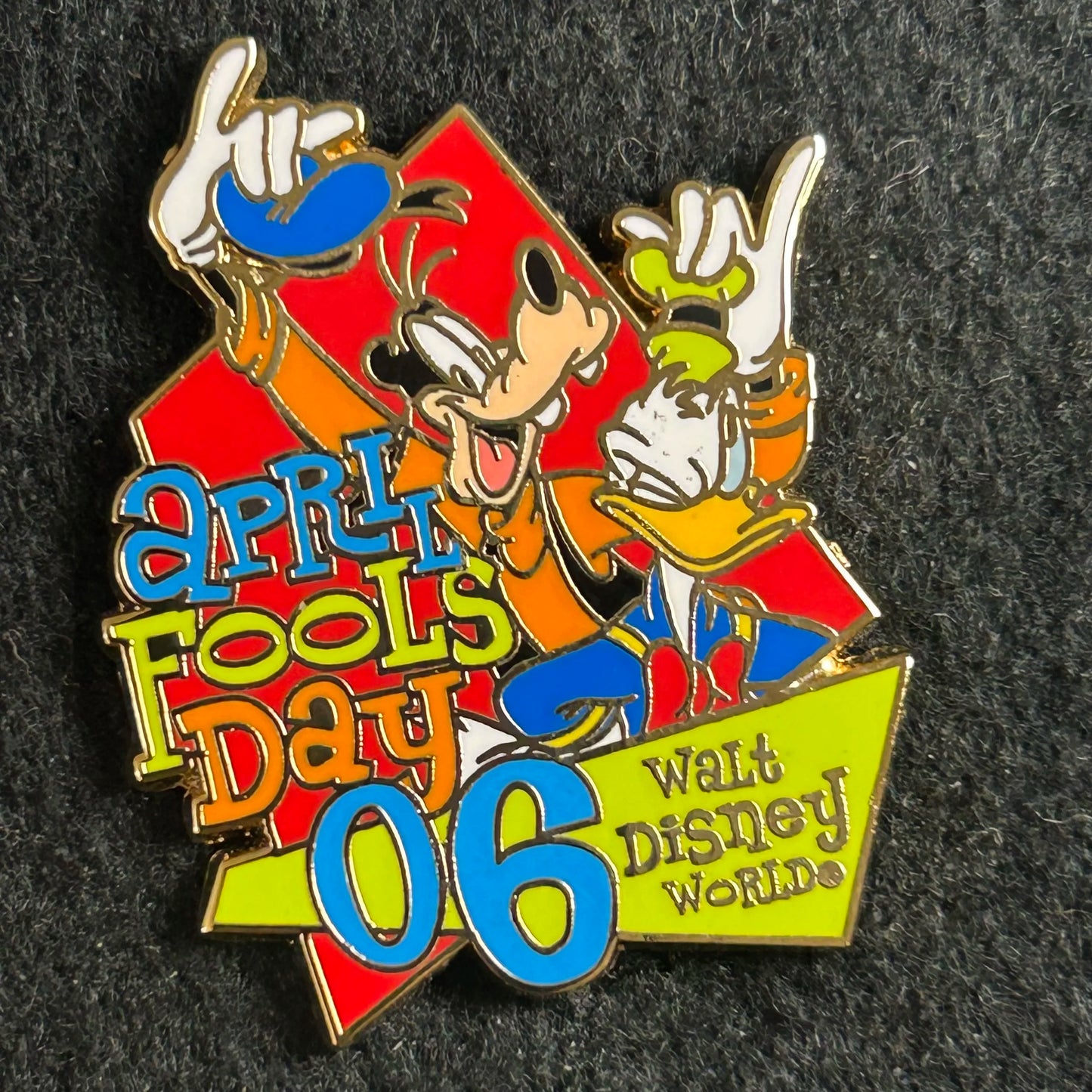 2006 - Goofy - April Fools Day - WDW - Cast Exclusive- LE 1,000 - Disney Pin
