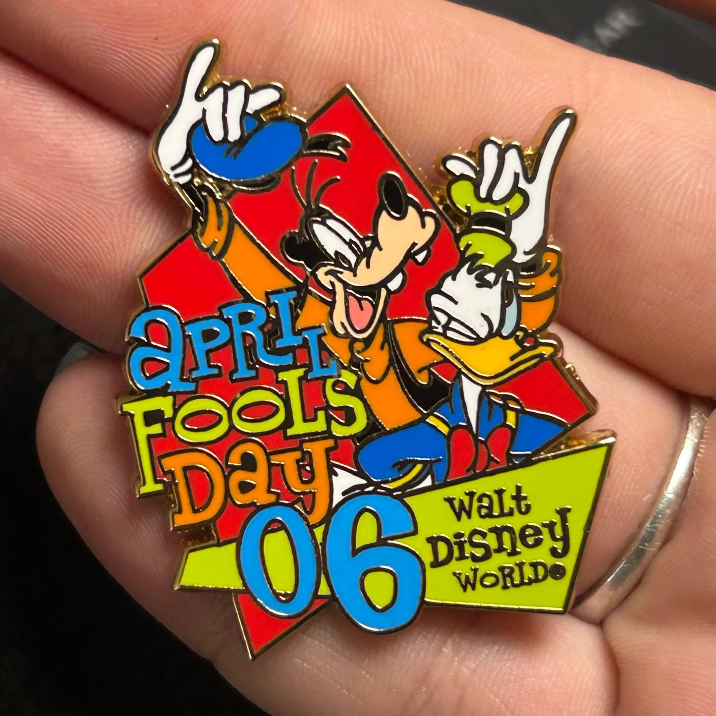 2006 - Goofy - April Fools Day - WDW - Cast Exclusive- LE 1,000 - Disney Pin