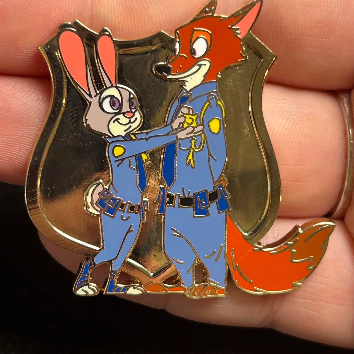 2025 - Judy Hopps and Nick Wilde - Gold Police Badge - Zootopia - Disney Pin