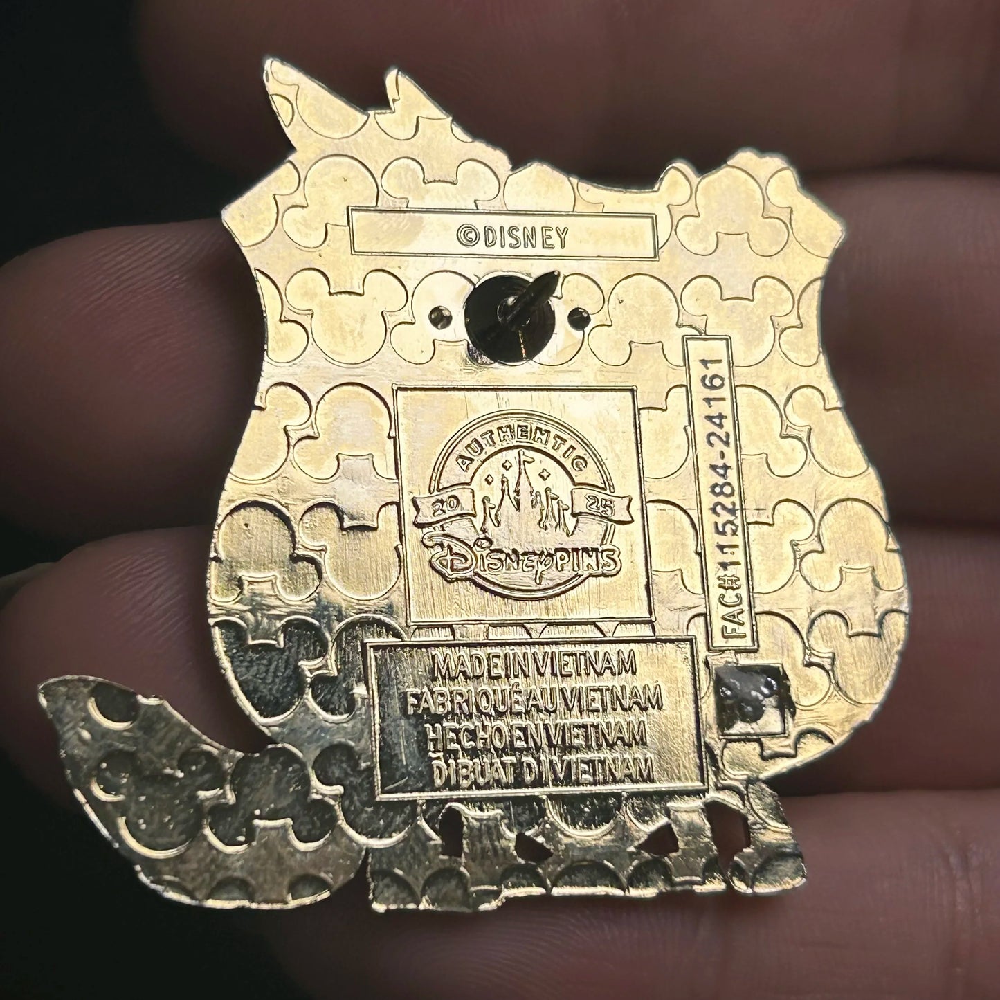 2025 - Judy Hopps and Nick Wilde - Gold Police Badge - Zootopia - Disney Pin